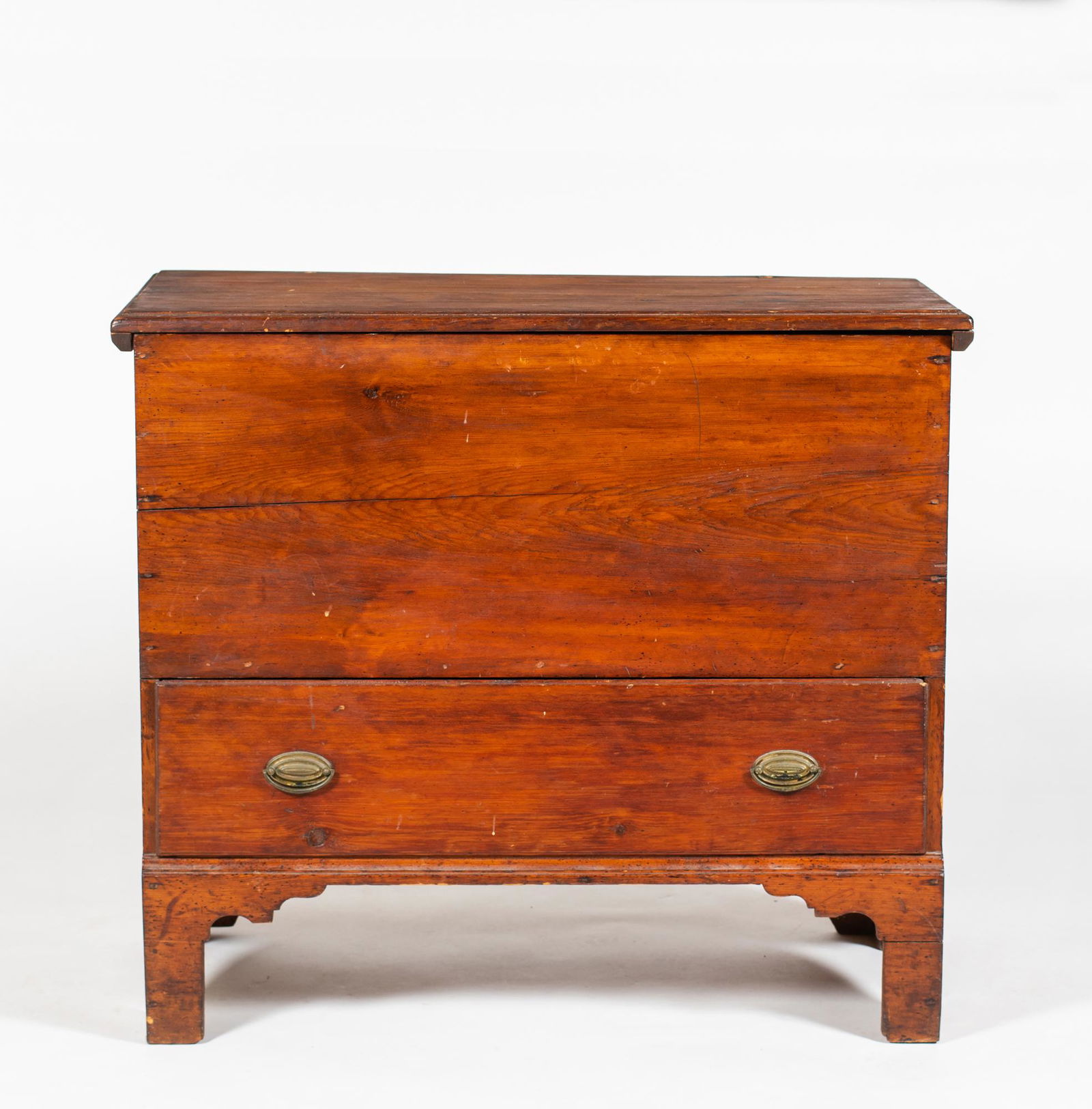 18thC American One Drawer Pine Blanket Chest (1 of 9)