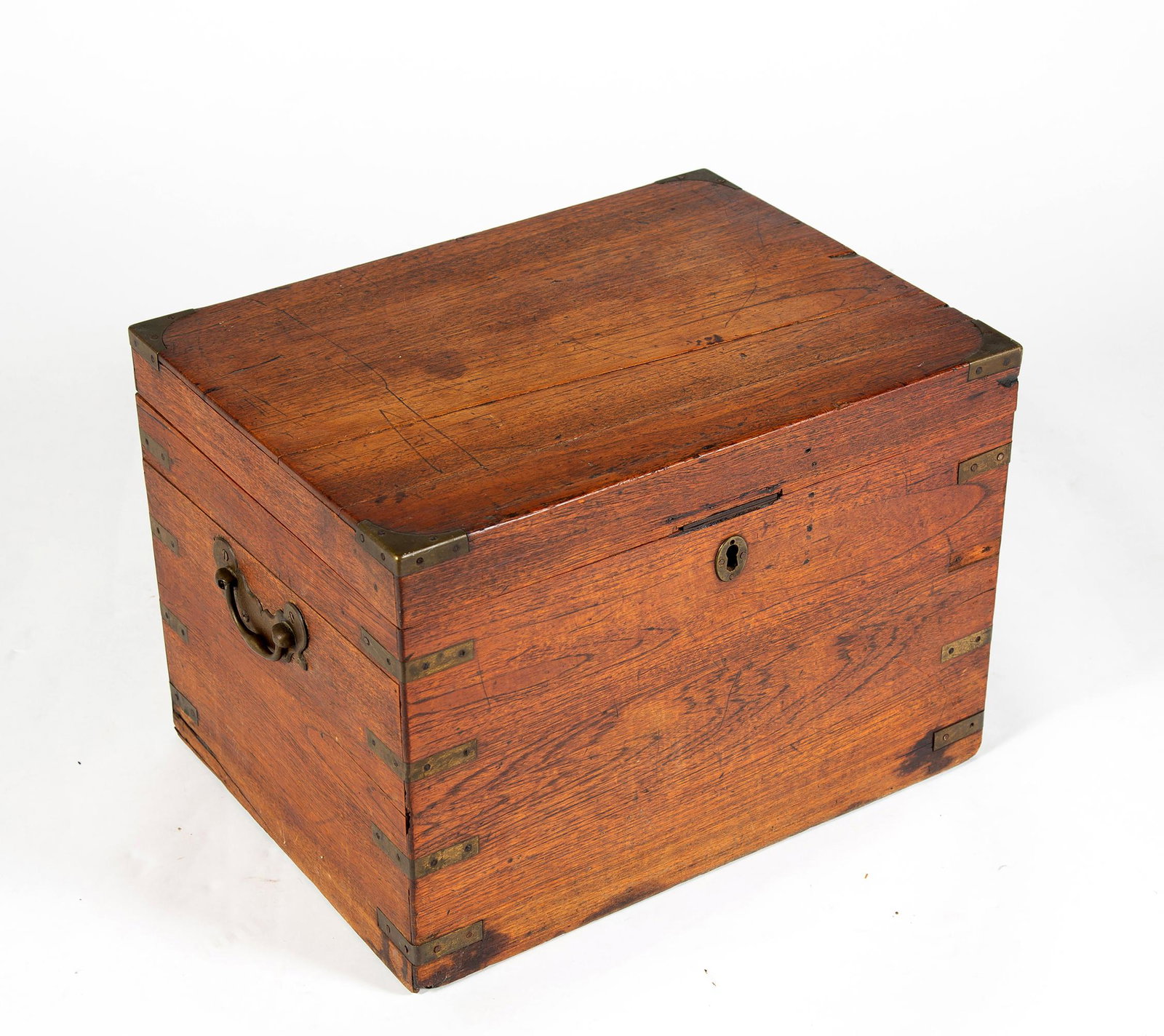 English Mahogany Liquor Chest: English Mahogany Liquor Chest, Having brass corners, corner bands and handles, lift top to 12 hole divided interior, 15" deep x 20" wide x 14" tall, E19thC, old refinish with top cracks, losses.