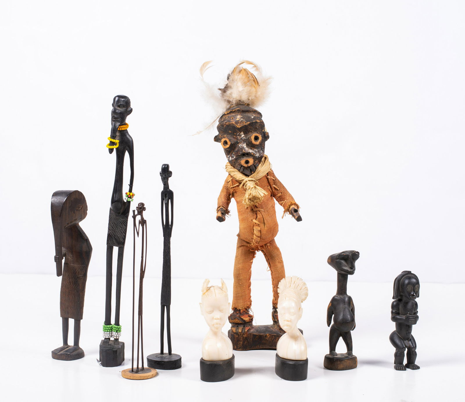 A Lot of African Decorative Figurines (1 of 5)