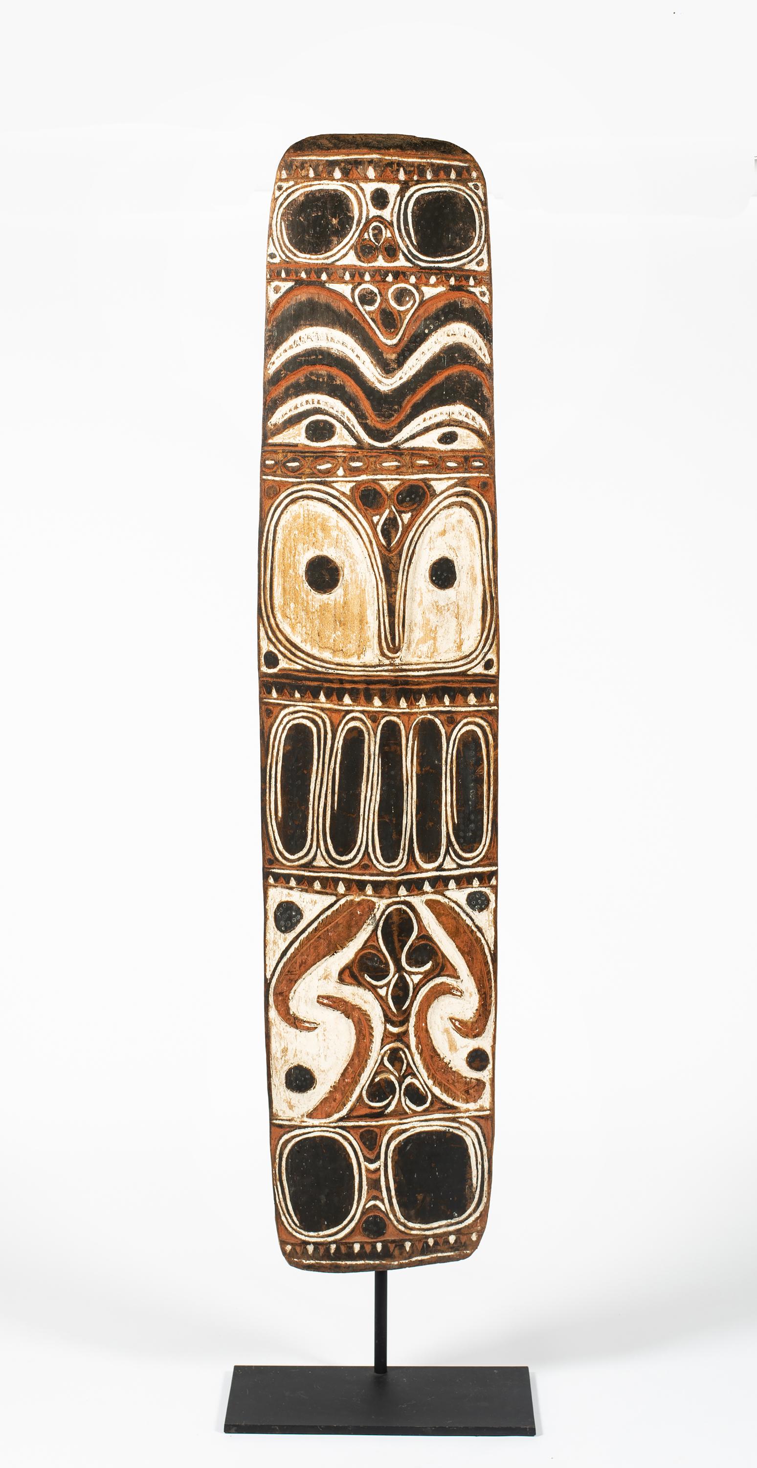 A Papua New Guinea Shield, Sepik River (1 of 9)