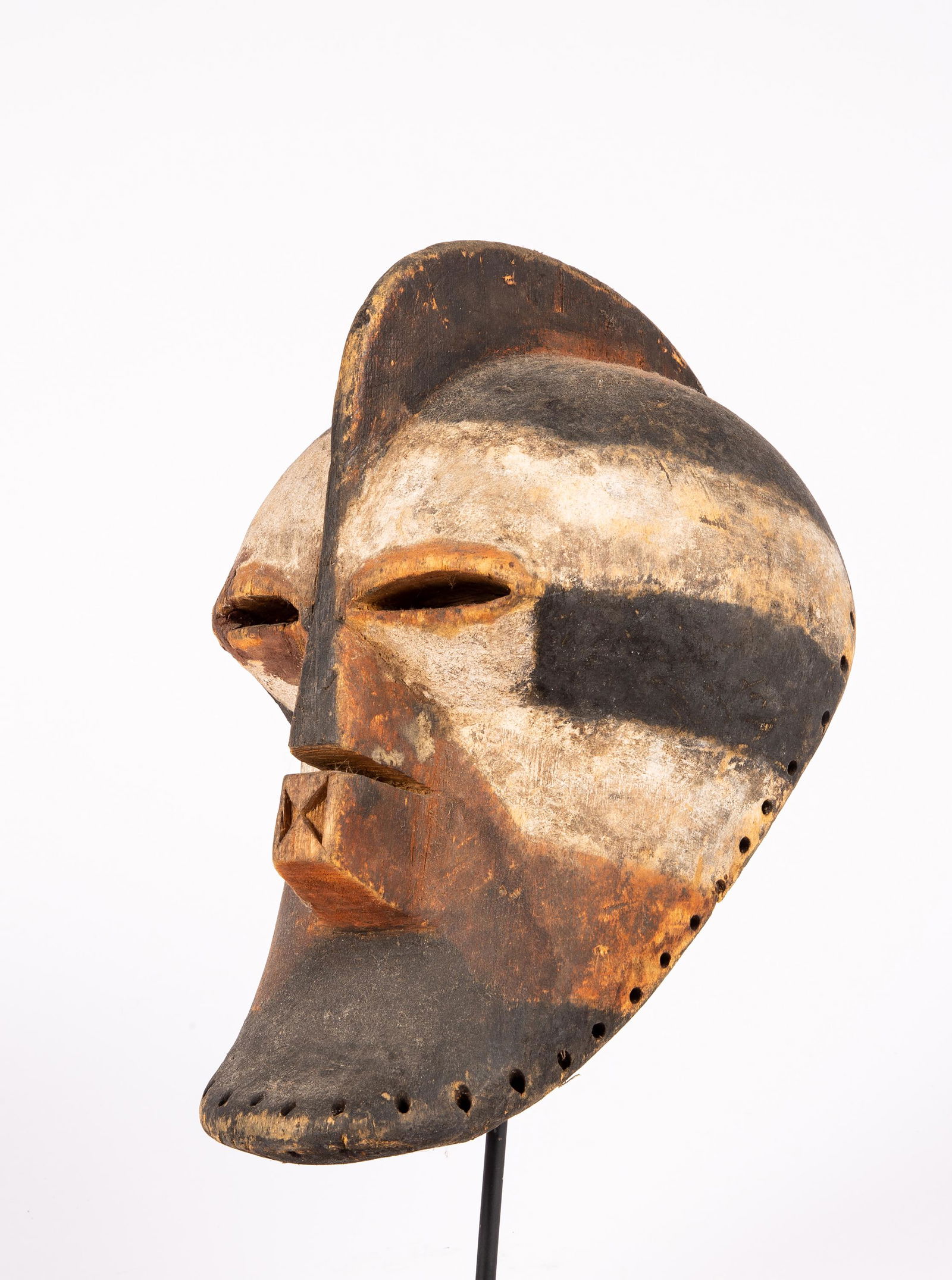 A Luba/Songye Kifwebe Style Mask, DRC (1 of 9)