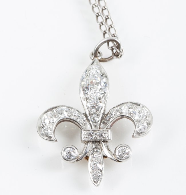 Fleurs-de-lis Pendent: Fleurs-de-lis Pendent, yellow gold backed white gold inset with diamonds, early 20th Century.