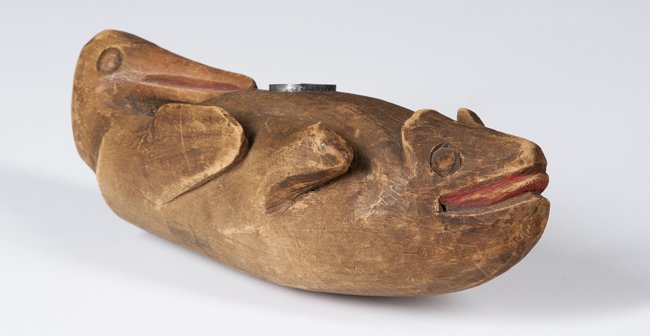 Figural Native American Northwest Coast Pipe Bowl: Figural Northwest Coast Pipe Bowl, in the form of a bird and beaver, remains of red pigment, pipe stem broken off, 6 1/2" long.