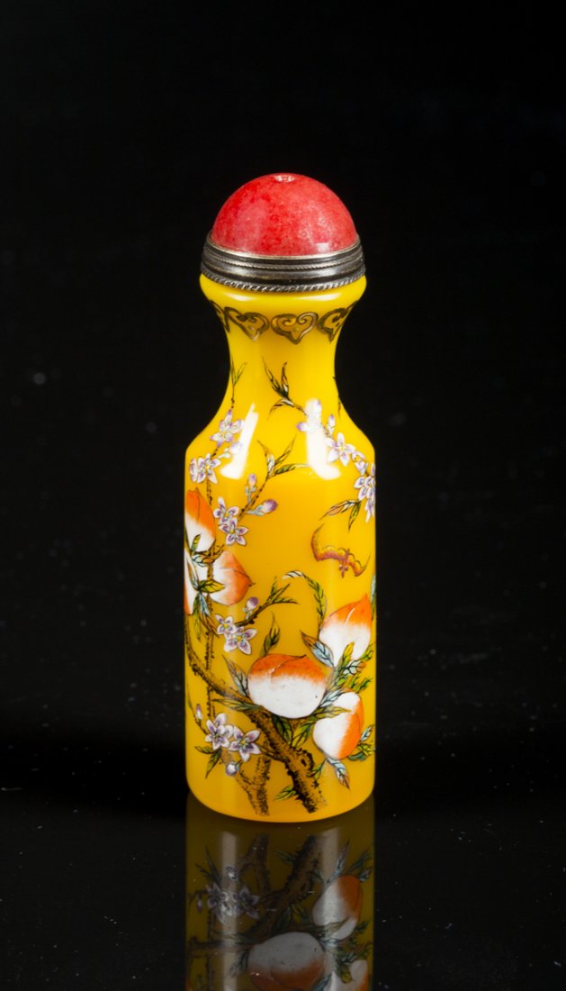 Chinese Enamel on Glass Snuff Bottle (1 of 8)