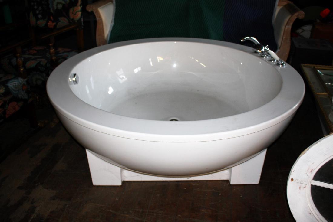 Hoesch Design White Acrylic Bath Tub: Dreamscape Series. White acrylic round bath tub. Self standing with hardware; 24in.H. 71in. Diameter x 59in.(inner size) x 16in. Depth