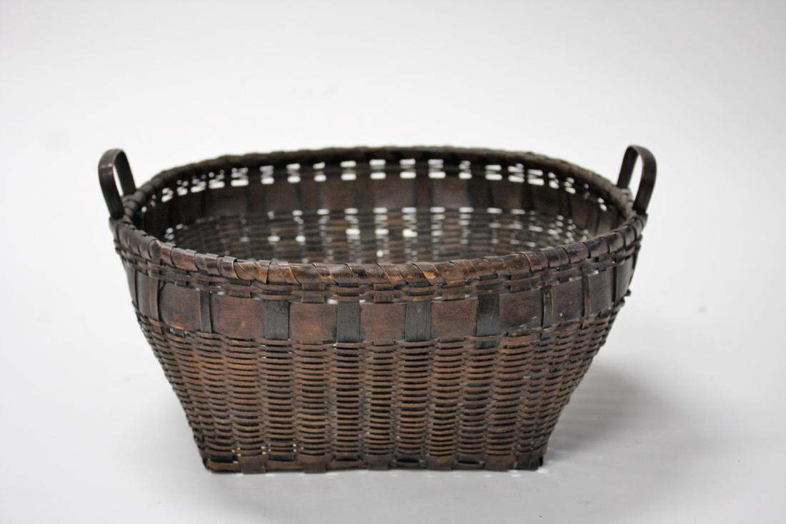 New York Shaker Sewing Basket (1 of 3)