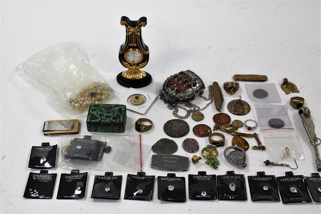 Lot of Miscellaneous Estate Items (1 of 3)