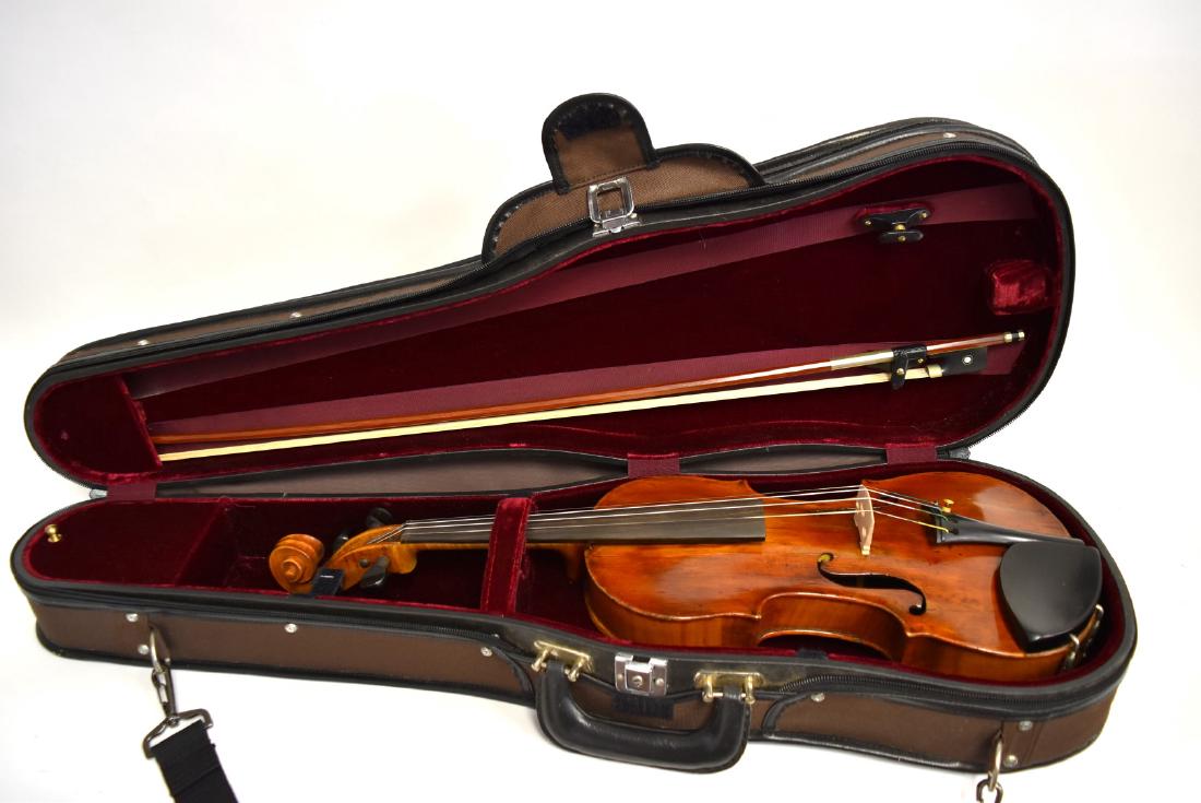 Antique Violin with Case (1 of 10)