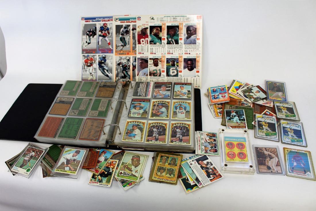 Lot of Miscellaneous Baseball Cards and Albums (1 of 5)