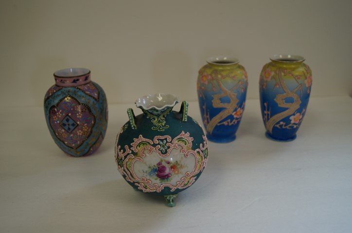 Four(4) Piece Lot: Miscellaneous Glass and Porcelain (1 of 4)