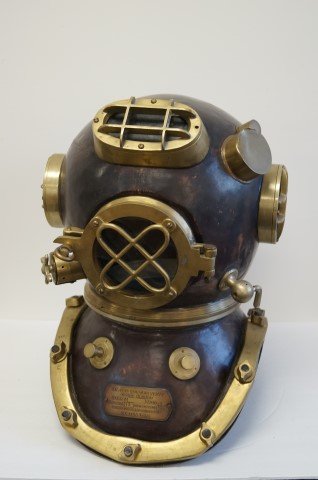 WWII US Navy Diver's Helmet (1 of 10)