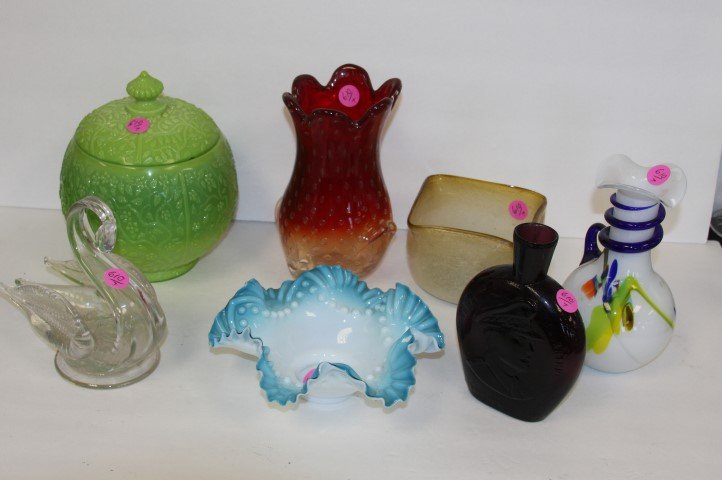 Seven(7) Miscellaneous Glass Items (1 of 4)