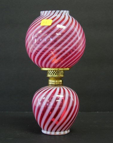Cranberry Swirl Gone-With-The-Wind miniature lamp (1 of 5)