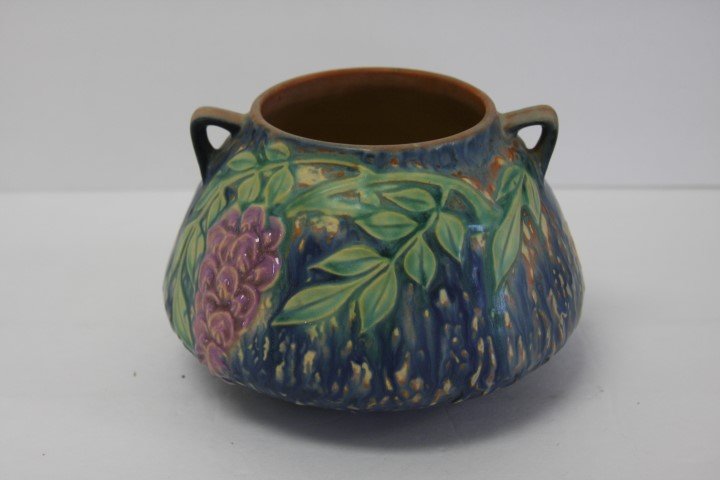 Roseville Pottery Vase (1 of 4)