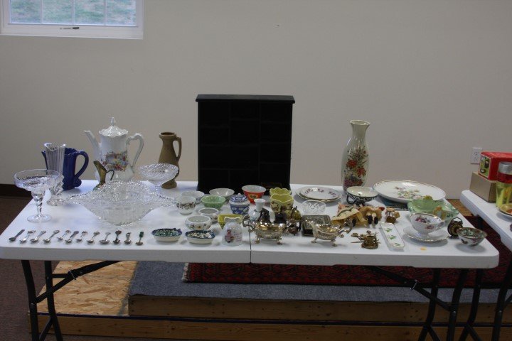 Lot of Miscellaneous Estate Items (1 of 4)