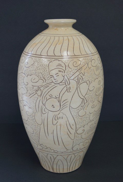 Chinese Decorated Pottery Vase (1 of 4)