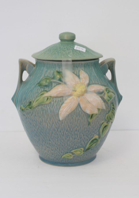 Roseville Pottery Covered Jar Signed (1 of 5)