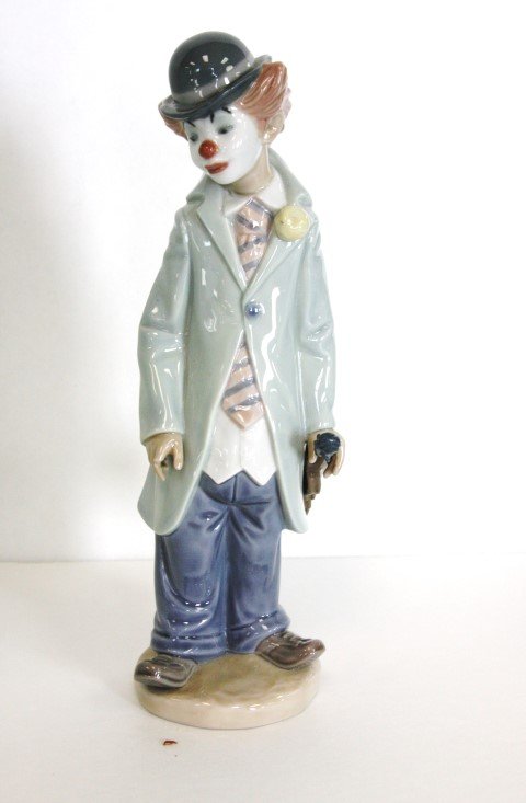 Lladro #5.472 Payasito Violin with Box: lladro, original box, 8.75 h., 3 w.