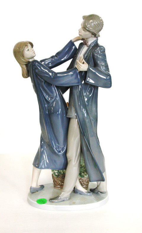 Lladro #5.459 Baile De Graduados with Box (1 of 7)