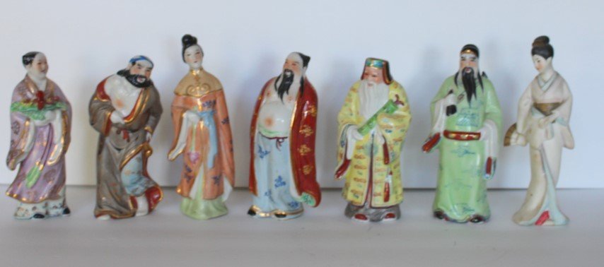 Seve(7) Miscellaneous Oriental Porcelain Figures (1 of 7)