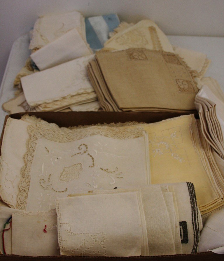 Lot of Miscellaneous Vintage Linens (1 of 5)