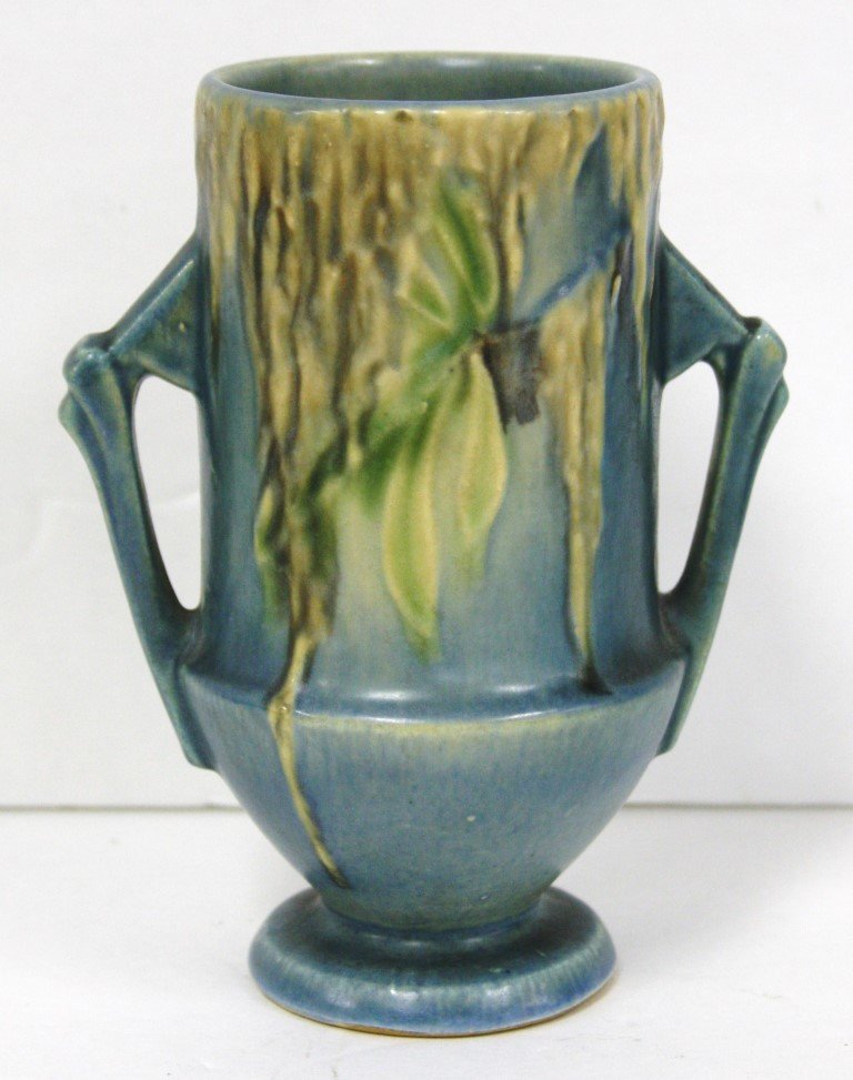 Roseville Pottery Vase Signed (1 of 4)