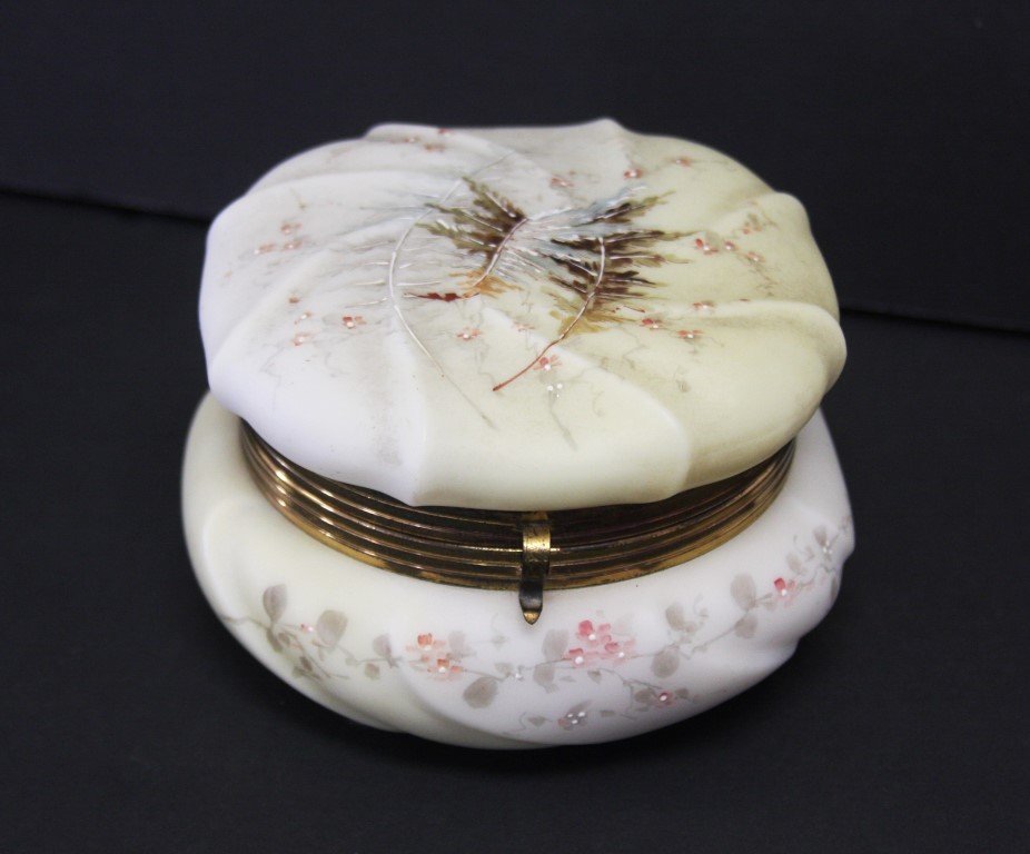 Wavecrest Glass Dresser Box (1 of 4)