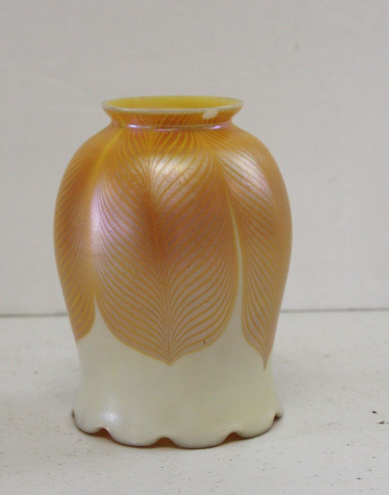 Quezal Style Art Glass Shade (1 of 6)