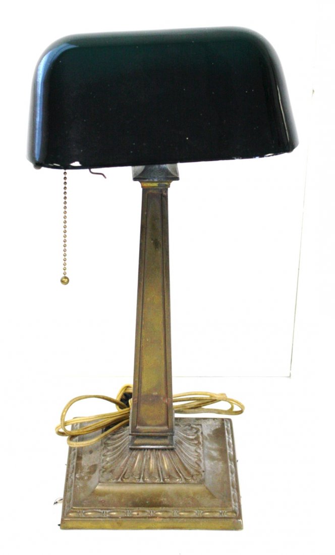Emeralite Desk Lamp: All original. #8734; 19in.H. x 9in.W.