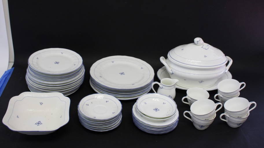 Villeroy And Boch Porcelain Luncheon Set