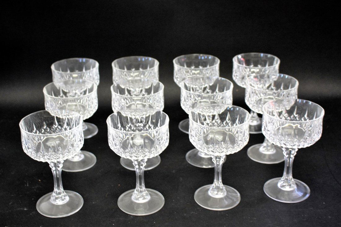Twelve(12) Pieces Crystal Stemware (1 of 3)