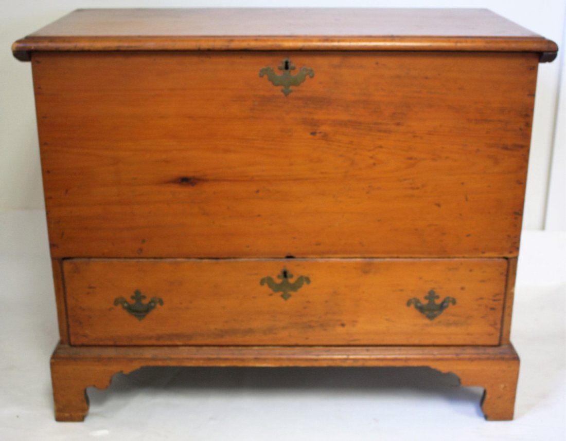 Early American Chippendale Pine Blanket Chest (1 of 7)