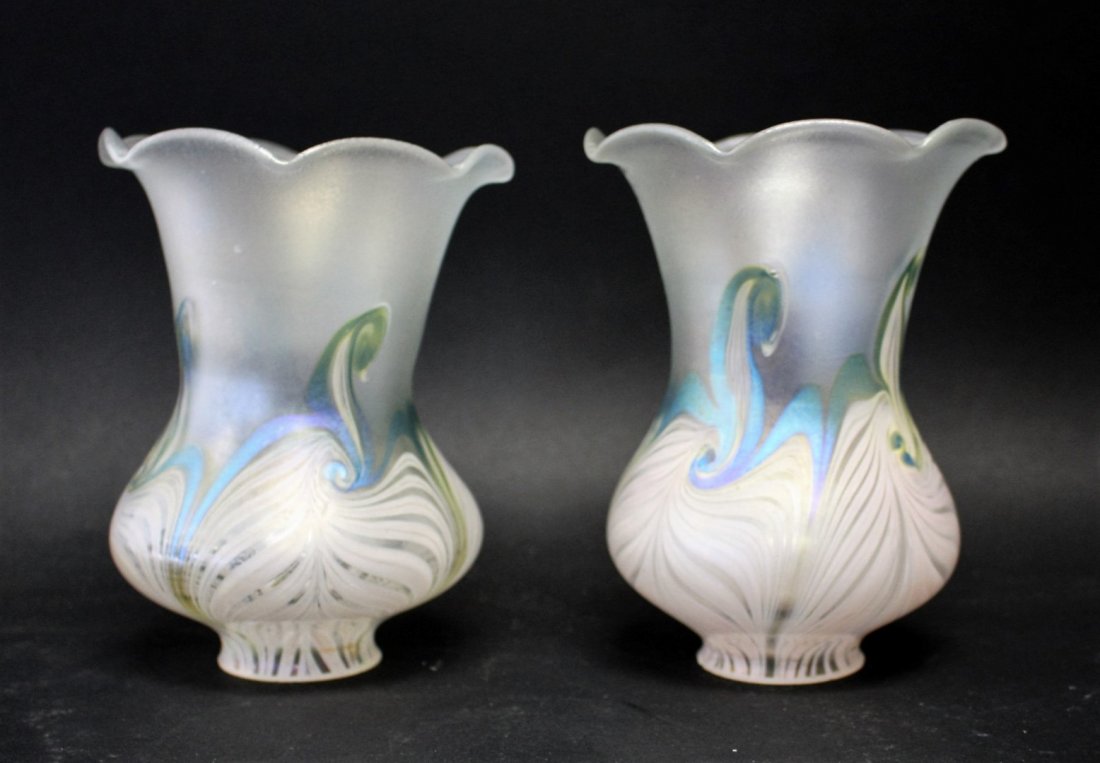 Pair Art Glass Pull Feather Lamp Shades (1 of 4)