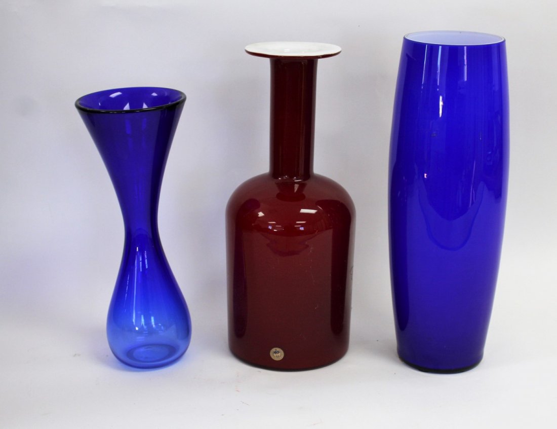 Three(3) Mid Century Glass Vases (1 of 6)