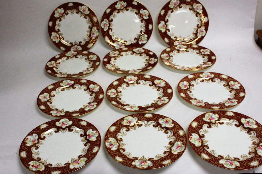 Set of Twelve(12) Wedgewood Porcelain Dinner Plates (1 of 6)