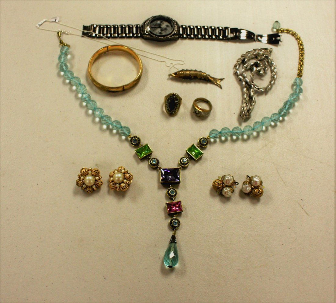 Lot of Miscellaneous Costume Jewelry(11 pieces) (1 of 5)