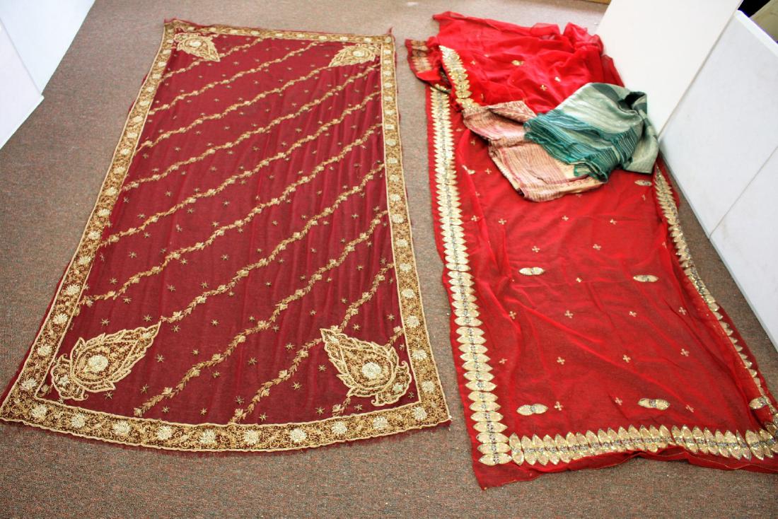 Four(4) Miscellaneous Linen Table Scarves (1 of 5)