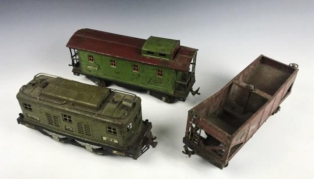 Standard Gauge Toy Trains, Lionel, (3pc): Collection of three pre-war Lionel toy trains in standard gauge: (1) Super motor "No8" engine, (1) Train caboose "No517", (1) Train Hopper Car, "No516". All are in good serviceable condition with wear
