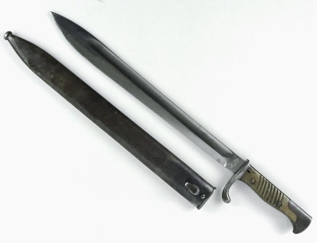 WW1 German Imperial M 1898 / 1905 Bayonet: World War One German Imperial Model 1898 / 1905 Bayonet, ricasso signed, "ALEX COPPEL SOLINGEN". Bayonet with single fullered steel blade, spine marked with crowned "W 17". Steel guard and pommel with