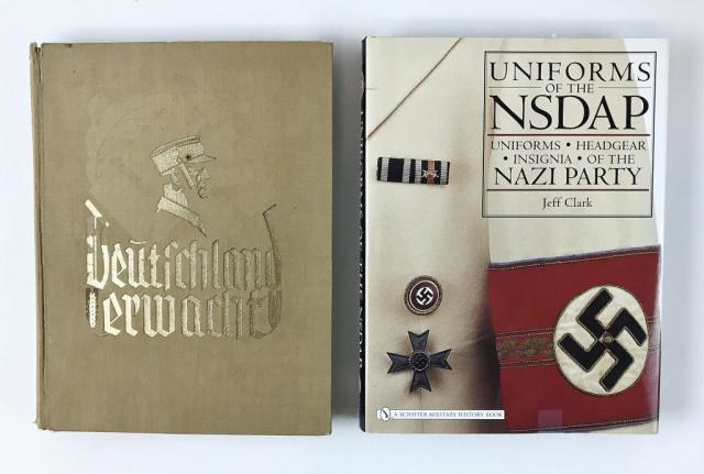 WW2 German NSDAP Chronicle 1933 & Uniforms (2p): WW2 German NSDAP Chronicle 1933 & Uniforms (2pc): (1) "Deutschland Erwacht: Werden, Kampf und Sieg der NSDAP" (Hamburg--Bahrenfeld, Cigaretten-Bilderdienst, Aus der Rede des Fuhrers am 10 November 193