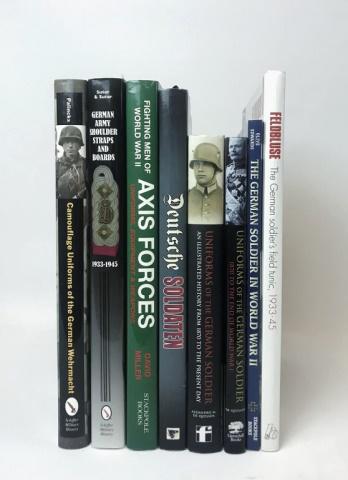 WW2 German Soldier Equipment & Uniform Books (8pc): WW2 German Uniform Books (8pc) : (1)"Feldbluse: The German soldier's field tunic, 1933-1945" by Laurent Huart & Jean-Philipe Borg (Paris: Histoire & Collections, 2007), hardcover, 128pp; (1) "Camoufla