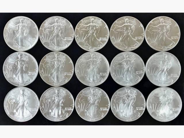 Silver American Eagle Coin Set, 1986-2000, (15pc): Fifteen U.S. Mint American Eagle Silver Coin date set 1986-2000. Coins are in Brilliant Uncirculated condition. Total .999 silver weight 15 Ozt