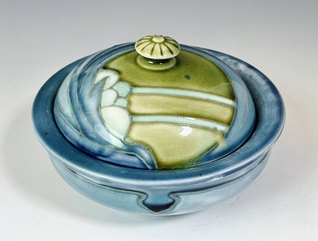 Antique Majolica Pottery Butter Dish, Minton Ltd: Antique Covered Butter Dish, Signed "Minton Ltd.". Majolica glaze decoration, three piece with reticulated insert. Excellent condition, measures: 3.5" H x 5.75" D