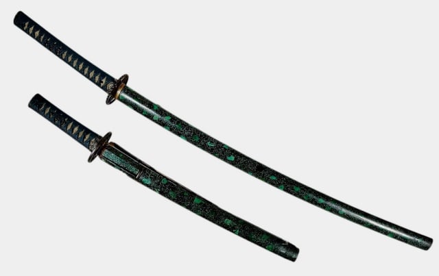 Japanese Edo Period Samurai Sword Daisho Set (2pc): 18th C. Japanese Edo Period Samurai Sword Daisho Set: (1) Katana sword with shinto blade, tang signed in Kanji "Kunimitsu". Blade with strong hamon and Horimono of Sanskrit bonji with Shoki and a drag