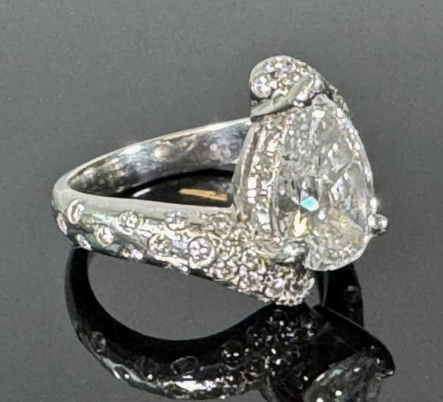 .950 Platinum Diamond Ring 1.3 cts. (1 of 6)