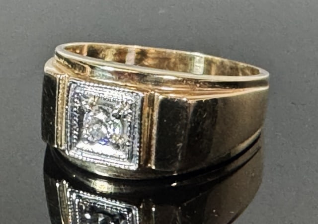 Men's 14K Gold Diamond Ring (1 of 5)