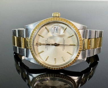 Men's Watch, Rolex Oyster Perpetual, Box Papers: Vintage Swiss Men's Wristwatch, Rolex Oyster Perpetual Date Chronograph with Box and Paperwork. Stainless steel and 18K gold watch. Automatic movement with champagne face, having baton radial dial wit