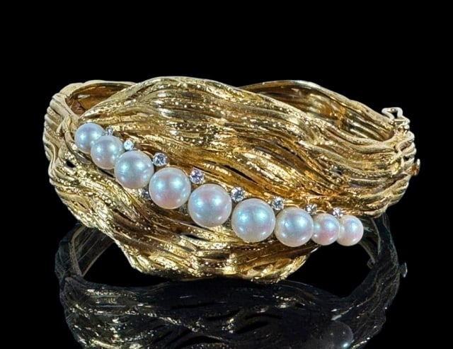 Vintage 18K Gold and Pearl Bracelet (1 of 6)