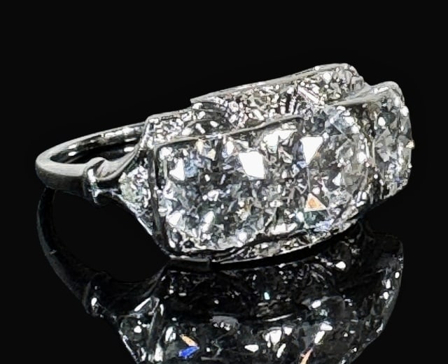 Art Deco 18K Gold, Diamond Ring - 2