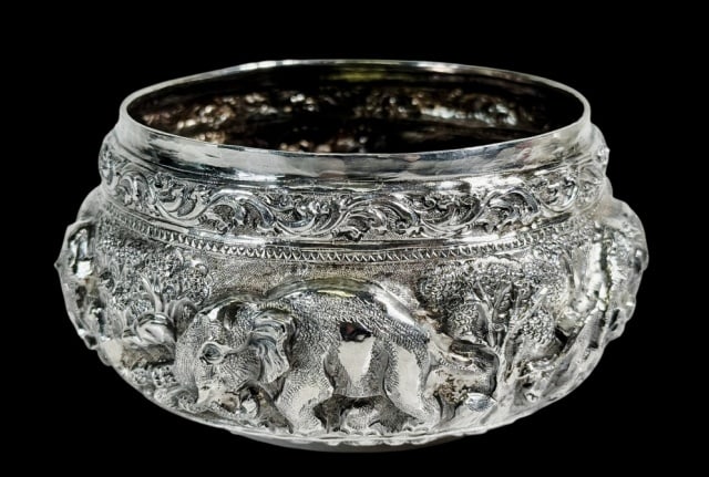 Thai Silver Repousse Bowl, Elephant Decoration (1 of 7)